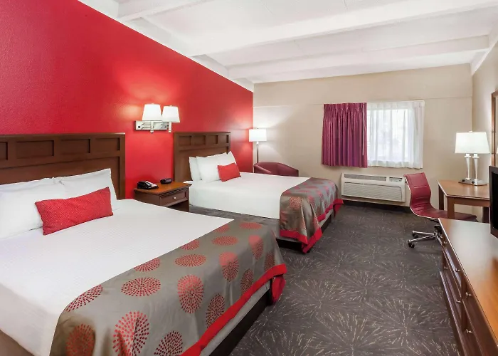 Ramada By Wyndham Hammond Hotel & Conference Center