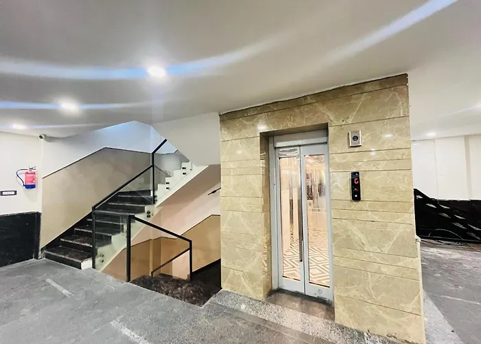 Hotel Mannat - Near Thyagaraj Sports Complex