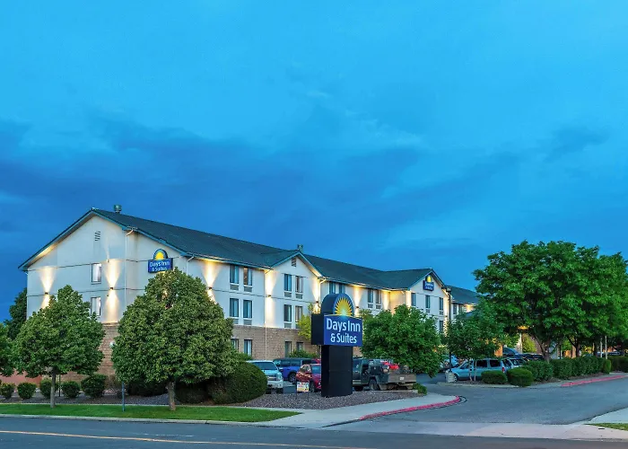 Days Inn & Suites By Wyndham Denver International Airport