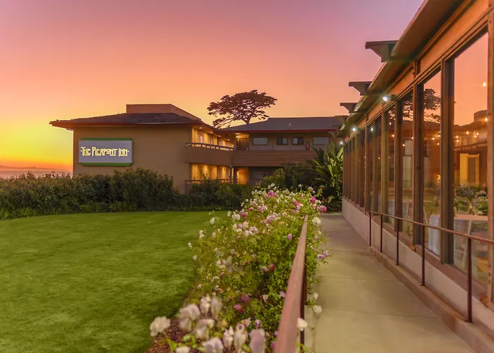 Hotels with a view Pierpont Inn