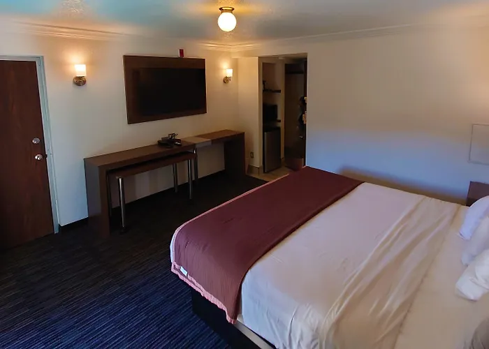 Reagan Resorts Inn (Adults Only)