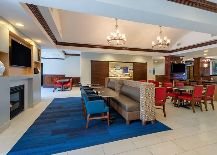 Holiday Inn Express State College At Williamsburg Square By Ihg