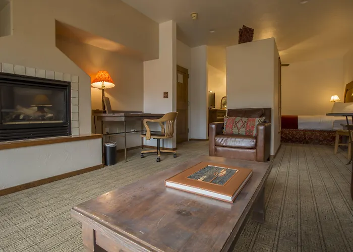 Table Mountain Inn