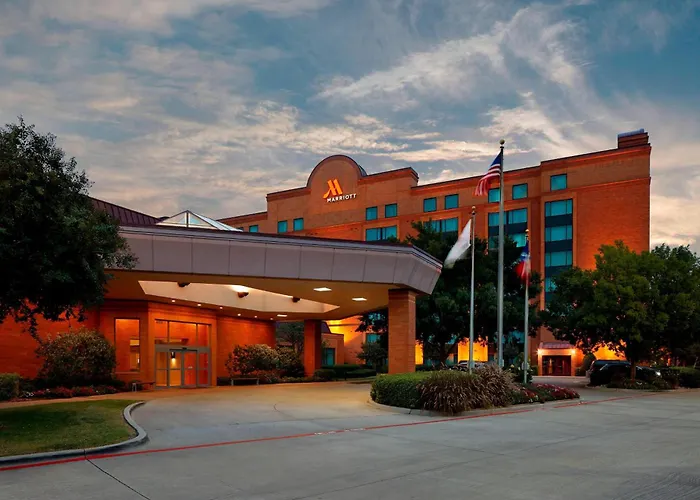 Hotel with Tennis: Marriott Dfw Airport South