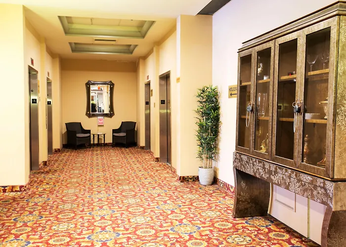  La Crystal -Los Angeles-Long Beach Area