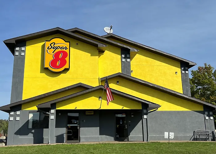 Family Friendly Hotels Super 8 By Wyndham Marietta