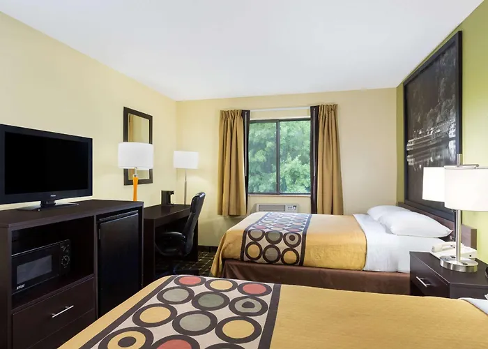 Family Friendly Hotels Super 8 By Wyndham Marietta