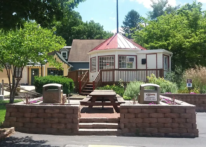 Inn At Cemetery Hill