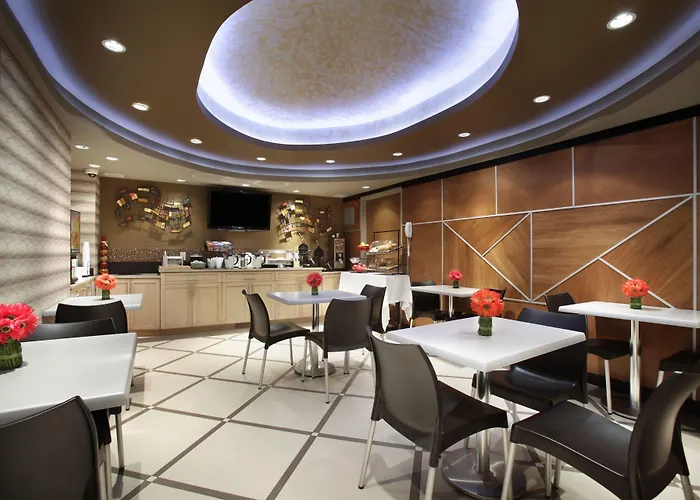 Ramada By Wyndham Bronx