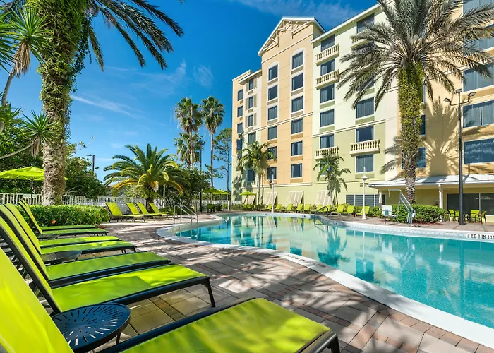 Comfort Suites Maingate East