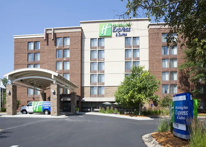 Holiday Inn Express & Suites Bloomington West By Ihg
