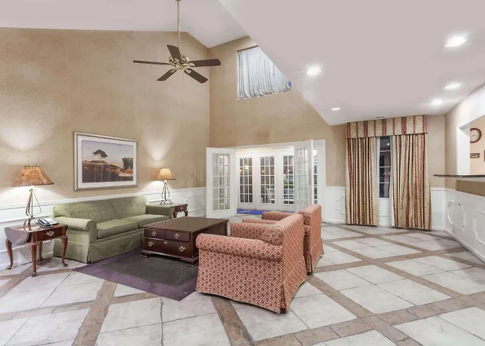 Baymont By Wyndham Hickory