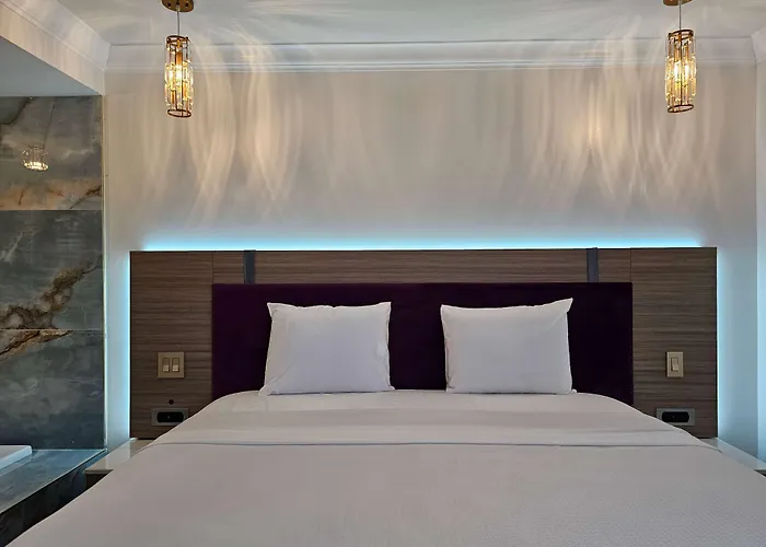 Travelodge Inn & Suites By Wyndham Fullerton