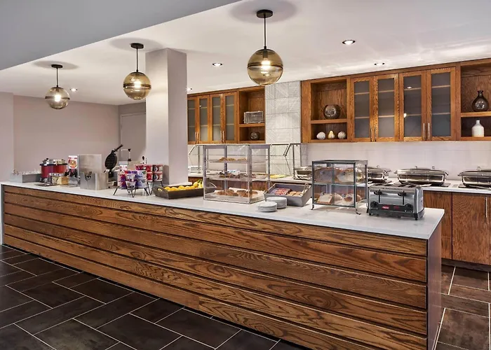 Hotel suites Delta s By Marriott Norfolk Airport