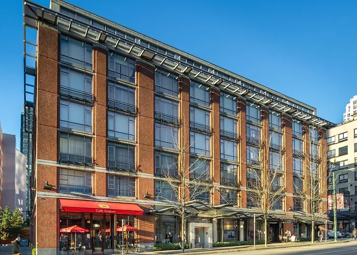 Pet Friendly hotel: Opus Vancouver