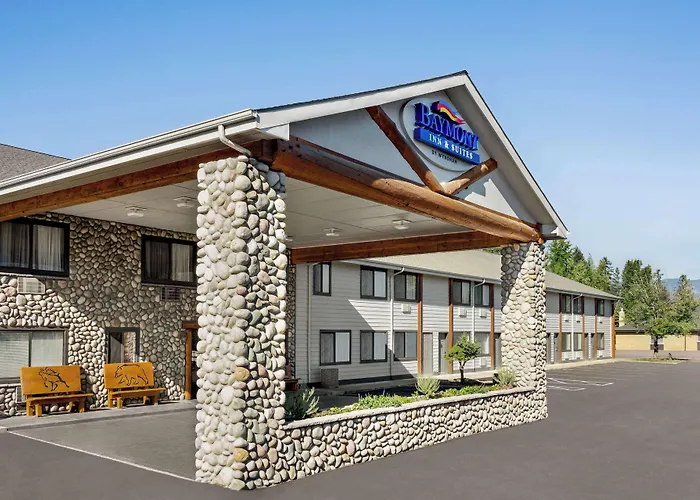 Dog friendly hotels Baymont By Wyndham Whitefish