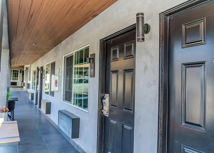 Monterey Surf Inn