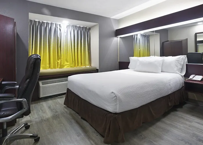 Motel: Microtel Inn & Suites - Meridian