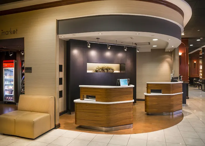 Courtyard By Marriott Norfolk Downtown