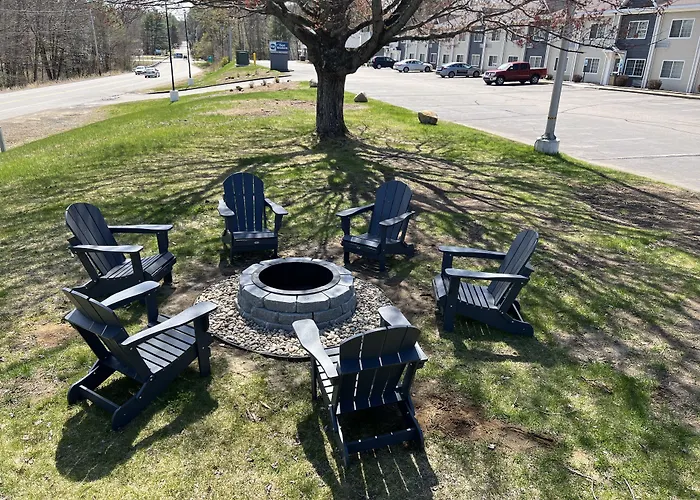 Best Western Plymouth Inn-White Mountains
