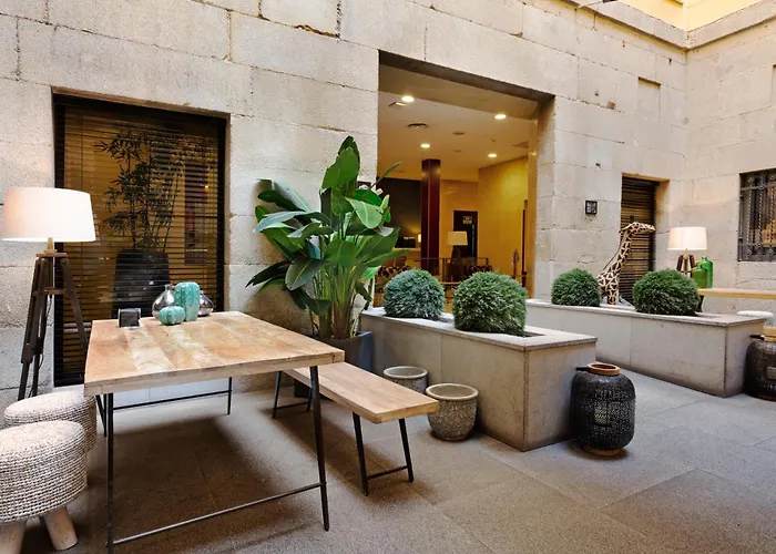 Catalonia Puerta Del Sol