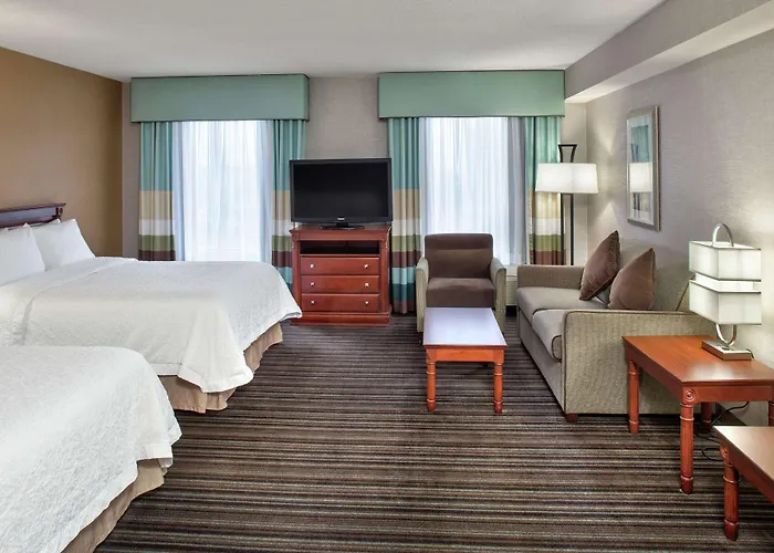 Hampton Inn & Suites By Hilton Toronto Airport