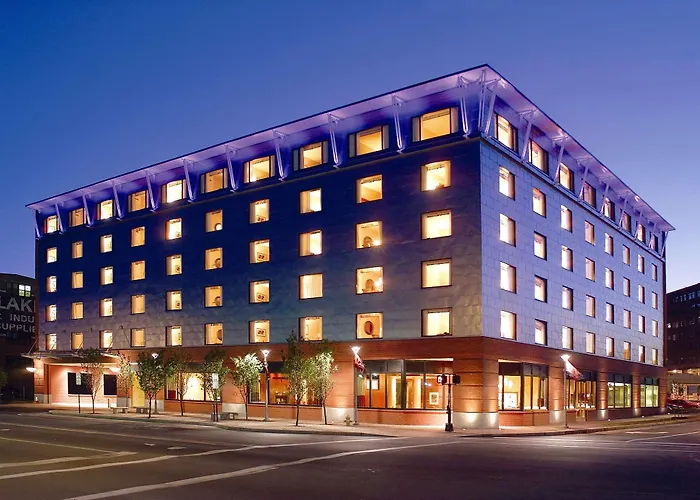 Hilton Garden Inn Portland Downtown Waterfront