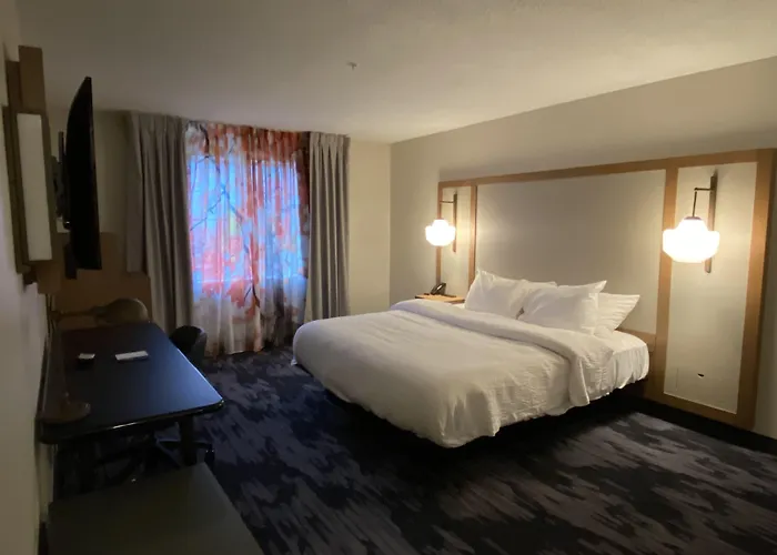 Fairfield Inn & Suites By Marriott Saratoga Malta