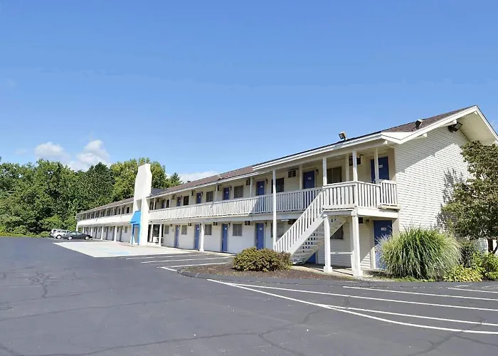 Travelodge By Wyndham Brattleboro Vt