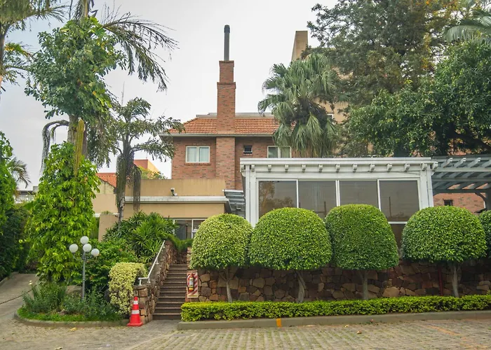  Villa Morra Suites
