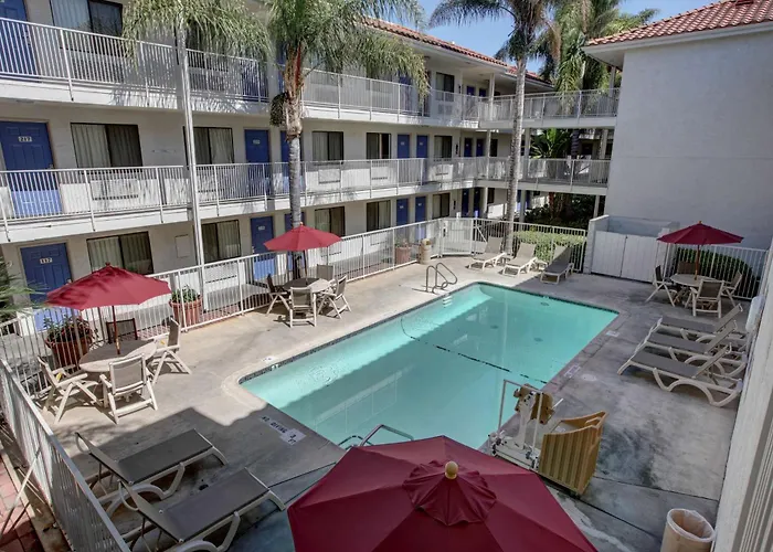 Motel 6-Bellflower, Ca - Los Angeles
