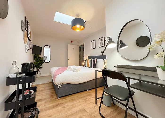 Ocho Homes Lux By Eight Continents, Belfast