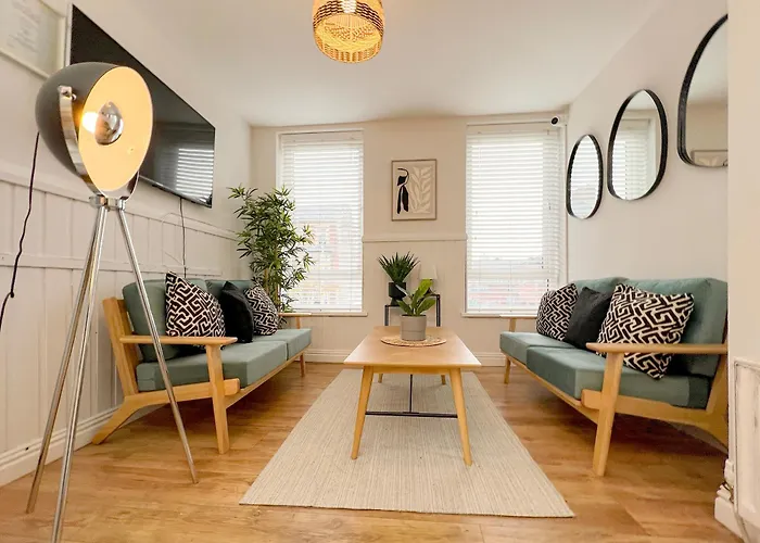 Ocho Homes Lux By Eight Continents, Belfast