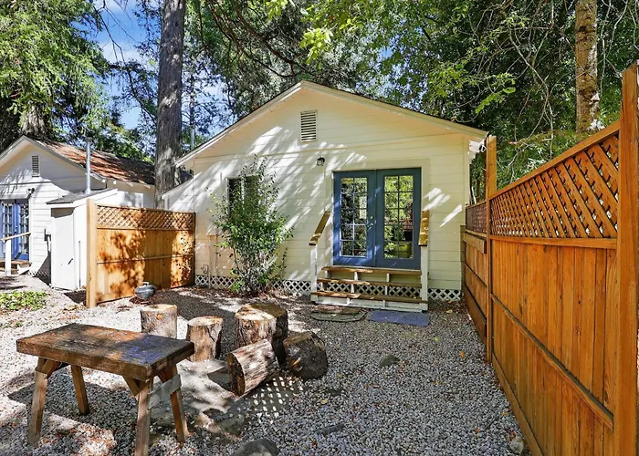Cozy Cabin Near Wineries, Harbin Hot Springs Cabin