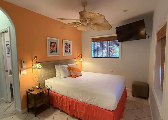 Ocean-Facing Maui B&B Room - Breakfast, Bbq & Ac
