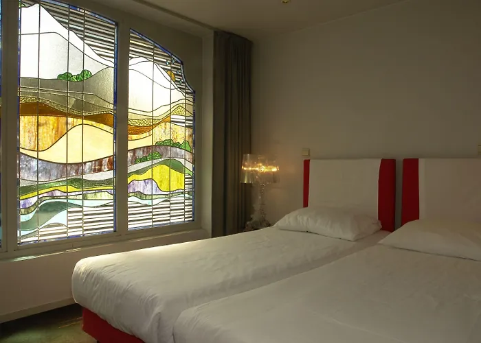 Monty Small Design Hotel