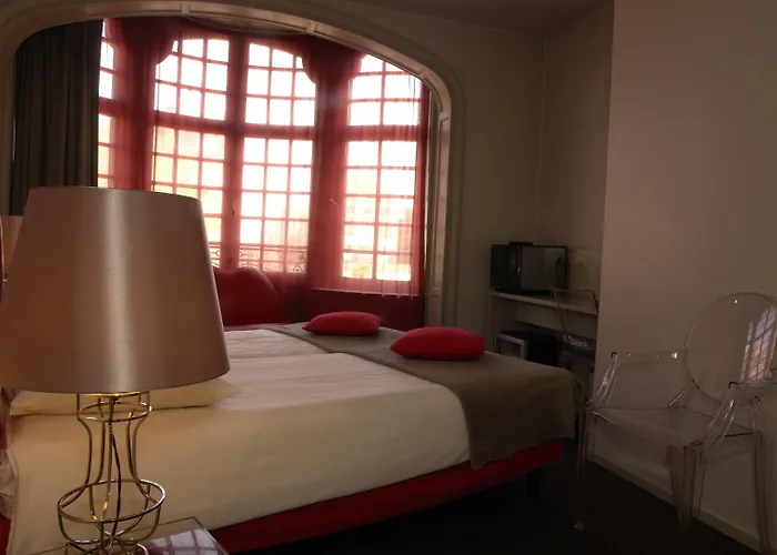 Monty Small Design Hotel