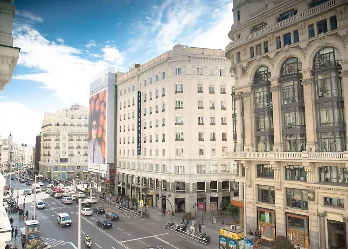 Hotel: Petit Palace Triball