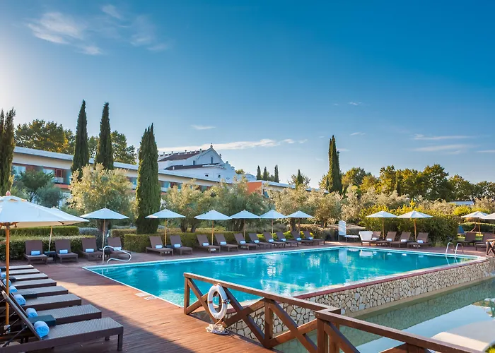 Hotel de luxo Apenas: Convento Do Espinheiro, Historic Hotel & Spa