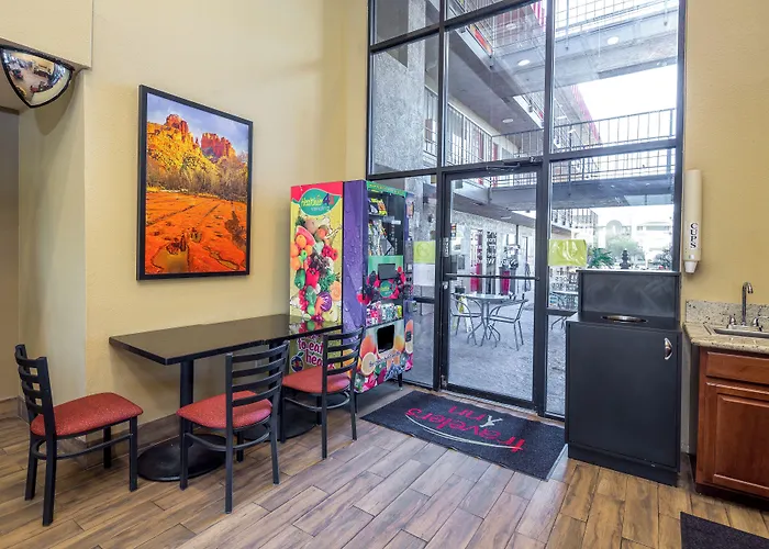 Motel: Travelers Inn - Phoenix