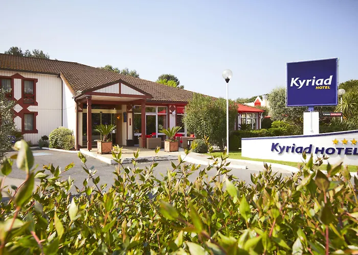 Brit Hotel Confort Nimes Ouest - A9 Sortie 25