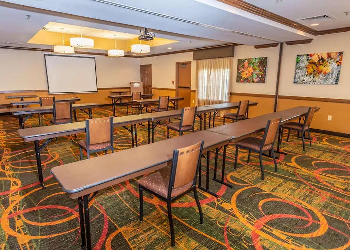 La Quinta By Wyndham Bentonville