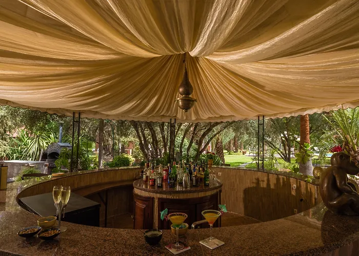 Guests house Dar Ayniwen Garden & Bird Zoo
