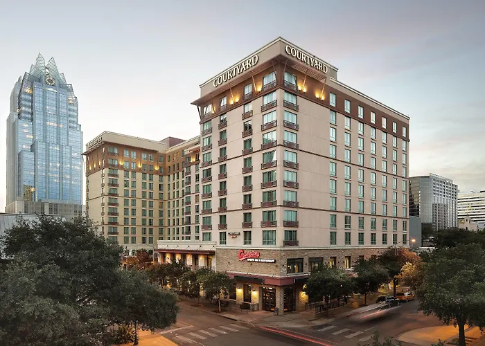Residence Inn Austin Downtown / Convention Center
