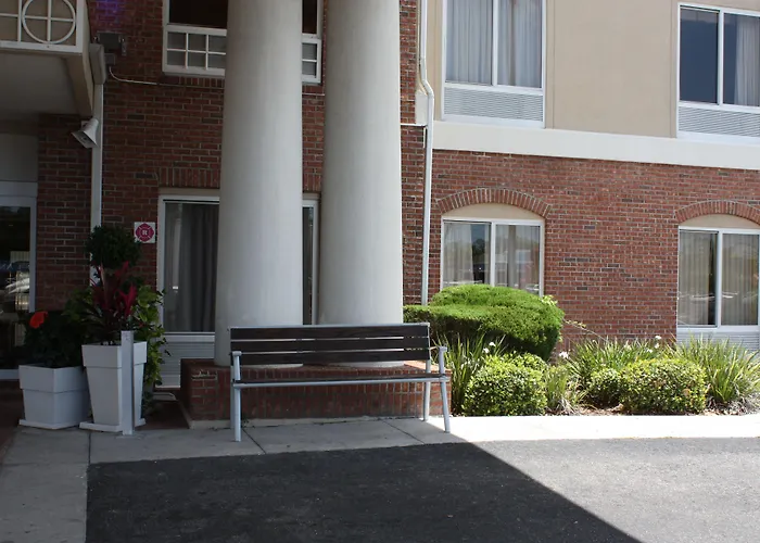 Holiday Inn Express & Suites Spring Hill By Ihg