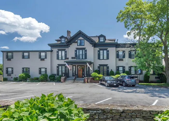 The Carriage House Inn Newport