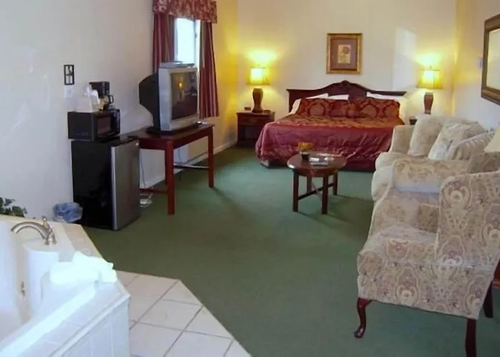 Colonie Inn And Suites