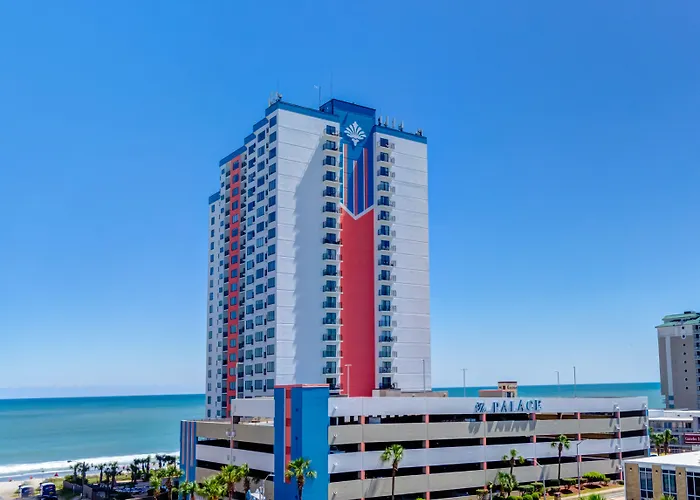 Hotels with pool Palace