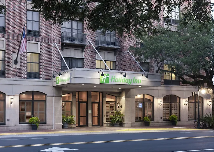 Pet Friendly hotel: Holiday Inn Savannah Historic District By Ihg