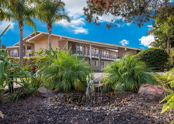 Motel: Bay Breeze Inn
